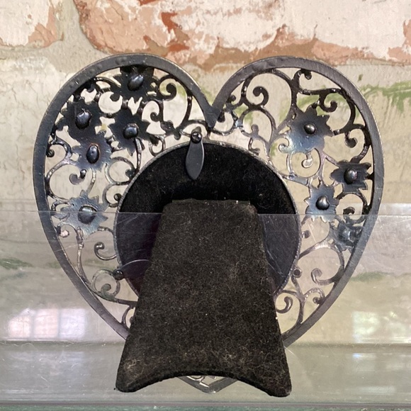 Heart Shaped Metal FrameWith Rhinestone's and sunflowers - Picture 5 of 8